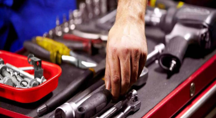 Starting An Auto Shop: Installing Equipment into Insurance Basics